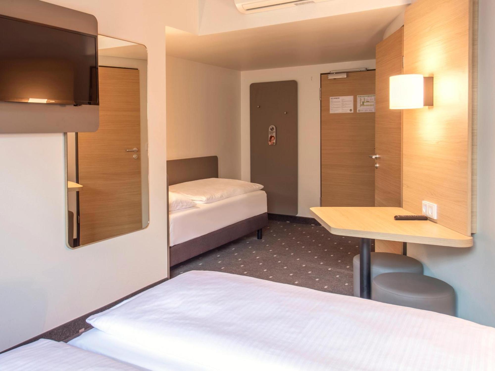 B&B Hotel Nuernberg-Hbf Екстер'єр фото