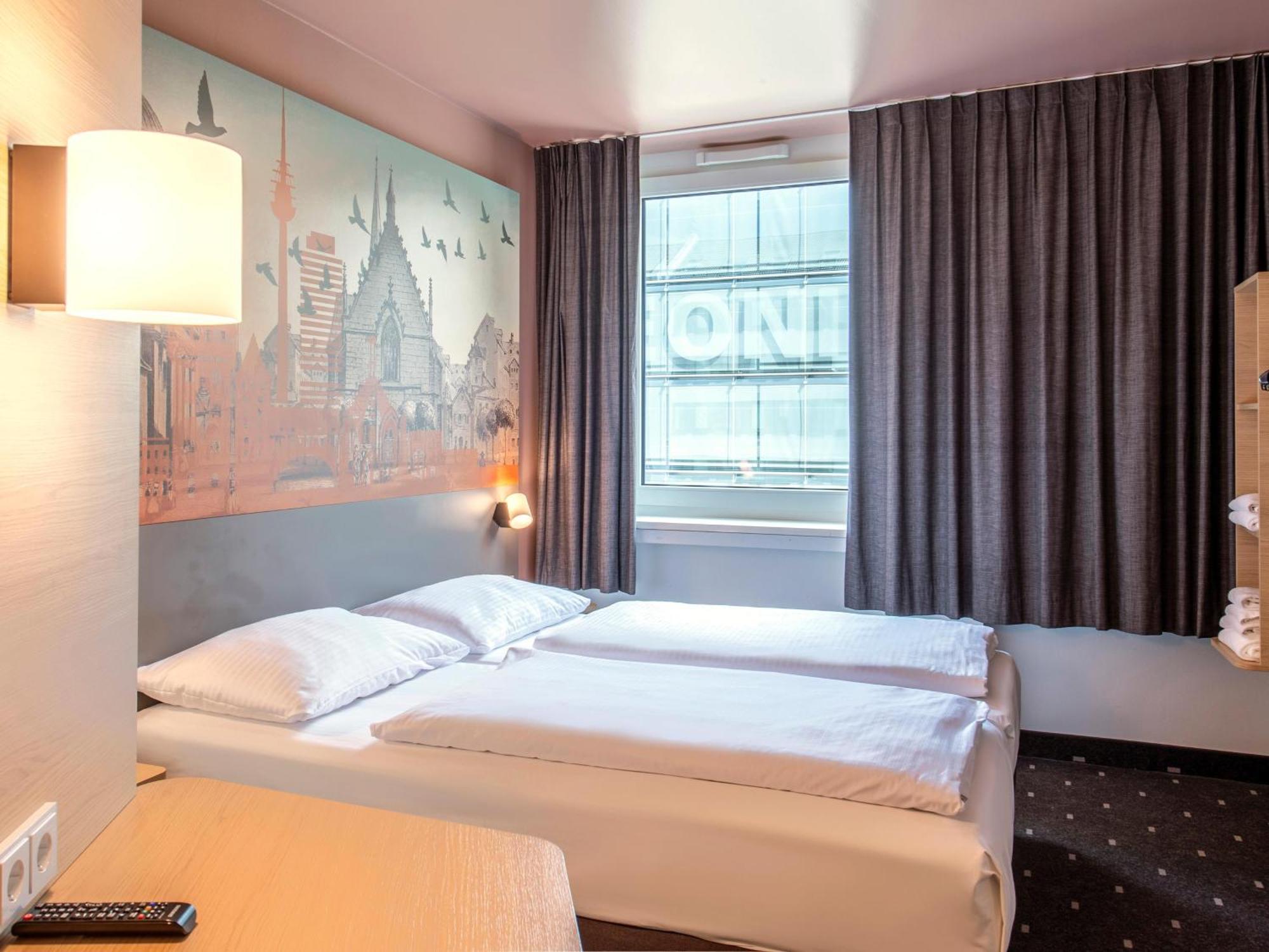 B&B Hotel Nuernberg-Hbf Екстер'єр фото