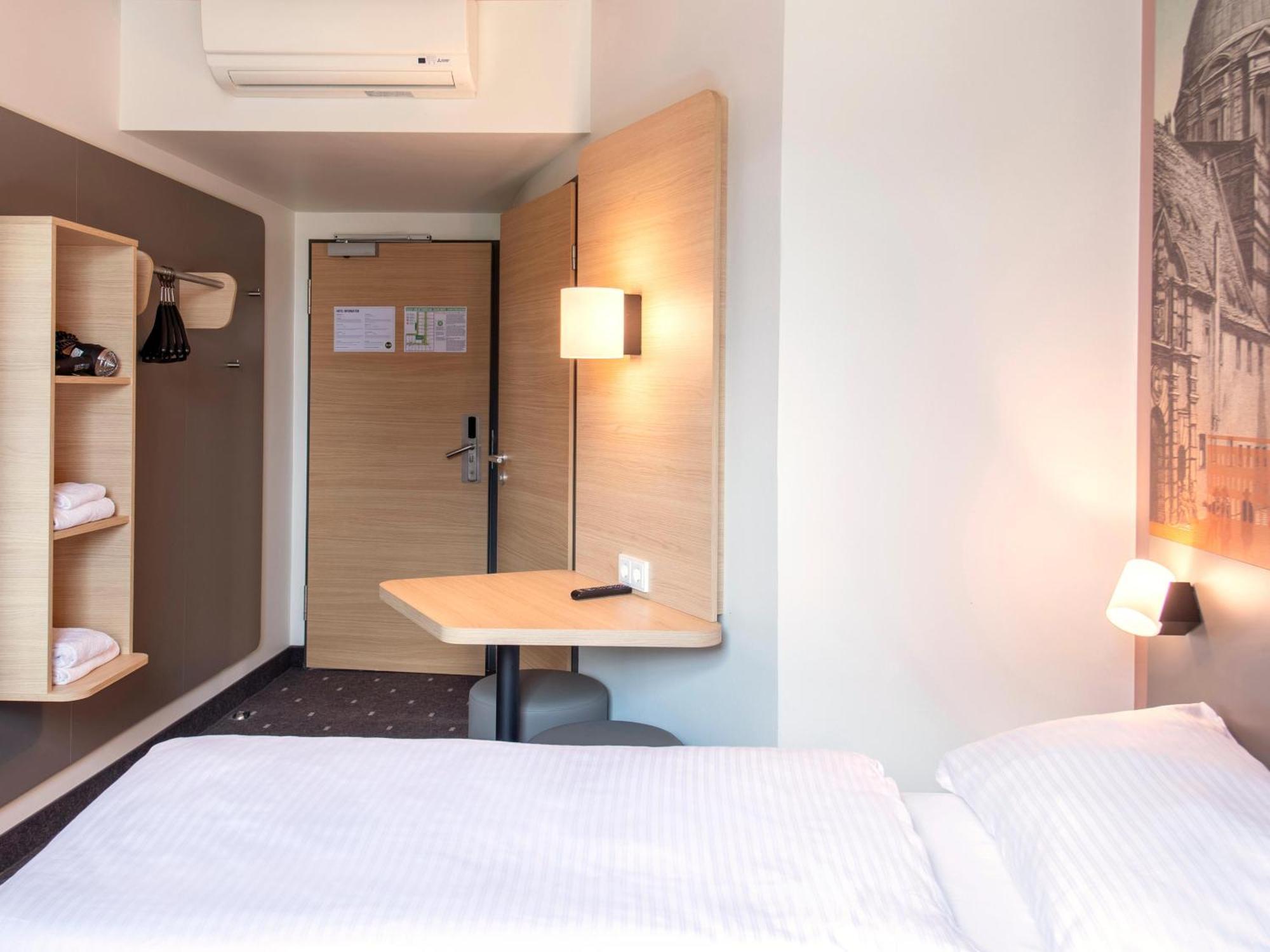 B&B Hotel Nuernberg-Hbf Екстер'єр фото