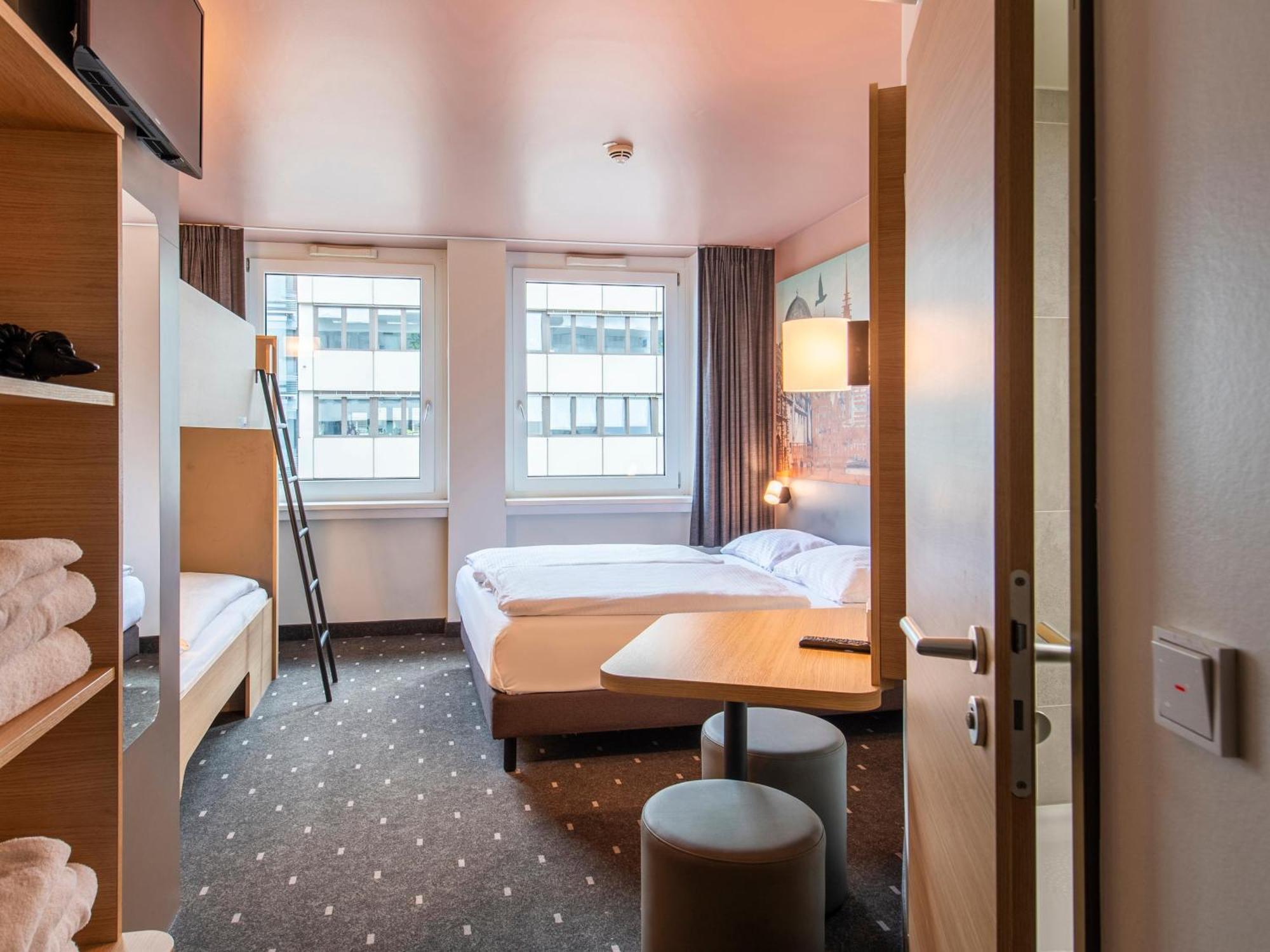 B&B Hotel Nuernberg-Hbf Екстер'єр фото