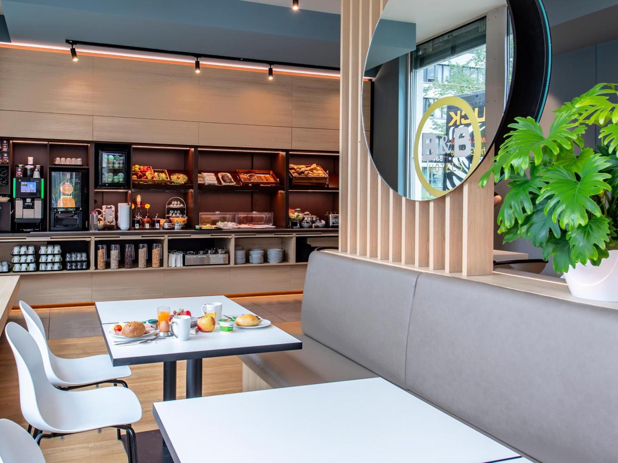B&B Hotel Nuernberg-Hbf Екстер'єр фото