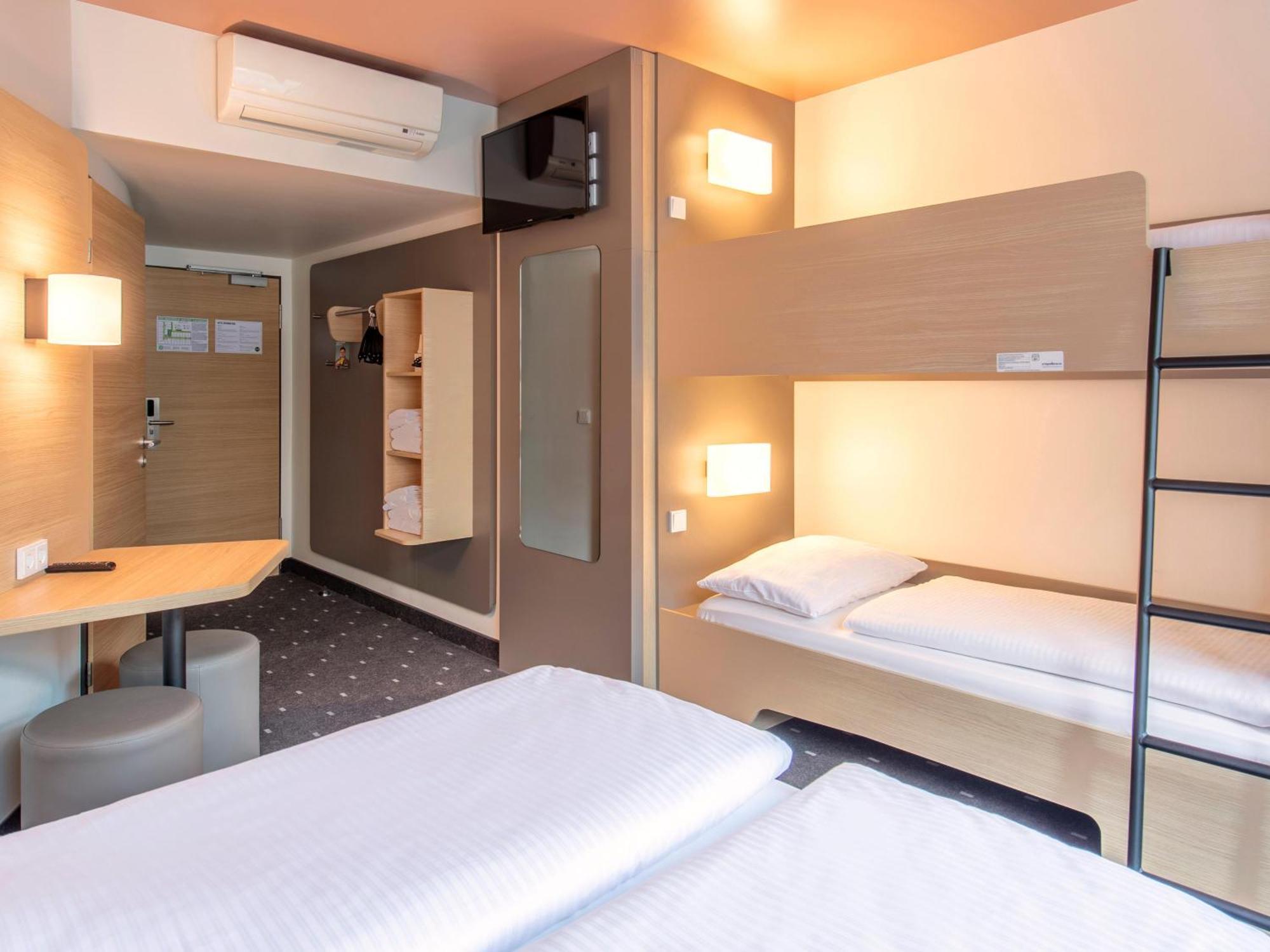 B&B Hotel Nuernberg-Hbf Екстер'єр фото