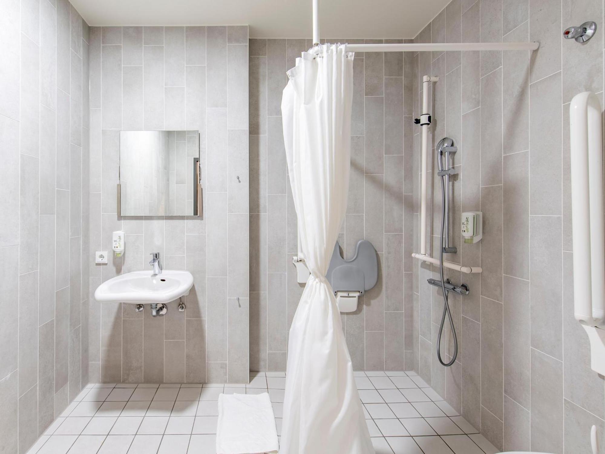 B&B Hotel Nuernberg-Hbf Екстер'єр фото